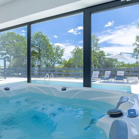 빌라 Coriticum With Pool And Indoor Jacuzzi