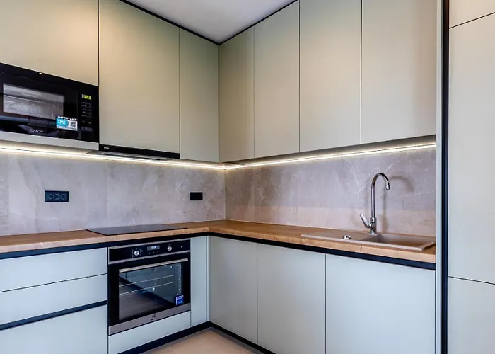 Coriticum With Pool And Indoor Jacuzzi 빌라 *