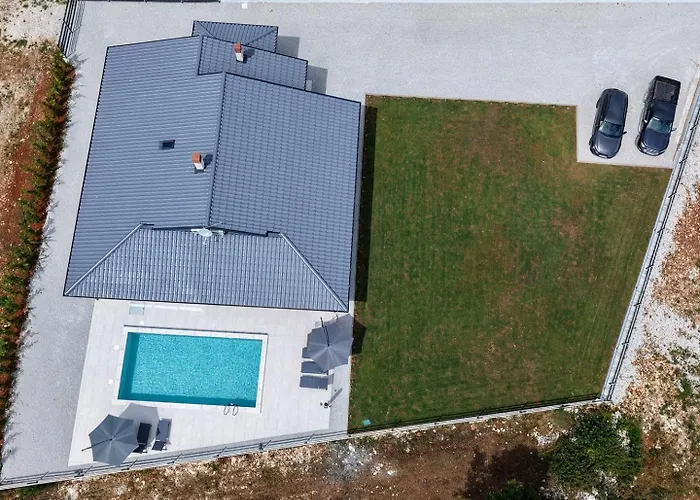 빌라 Coriticum With Pool And Indoor Jacuzzi Kringa