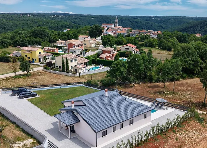 빌라 Coriticum With Pool And Indoor Jacuzzi *