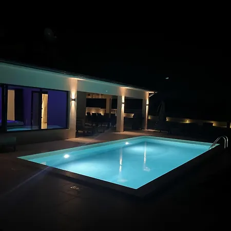 Coriticum With Pool And Indoor Jacuzzi Vila *