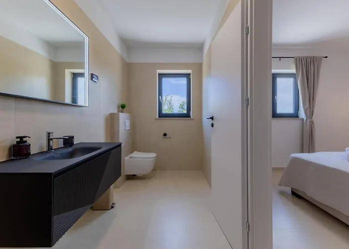 Coriticum With Pool And Indoor Jacuzzi Vila Kringa